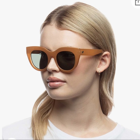 😎NEW😎 Le Specs “Air Heart” Caramel Sunglasses